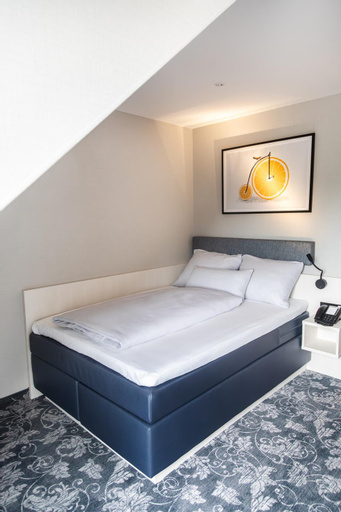 Bedroom 15