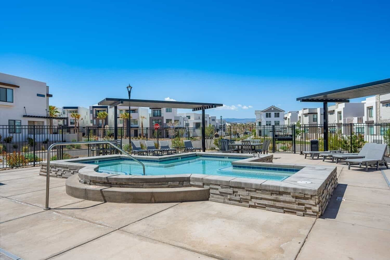 Sport & Beauty 5, Sun by RedAwning, Washington