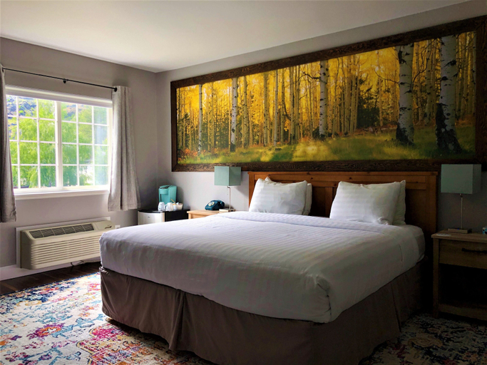 Bedroom 3, Blue Elk Inn, Chelan
