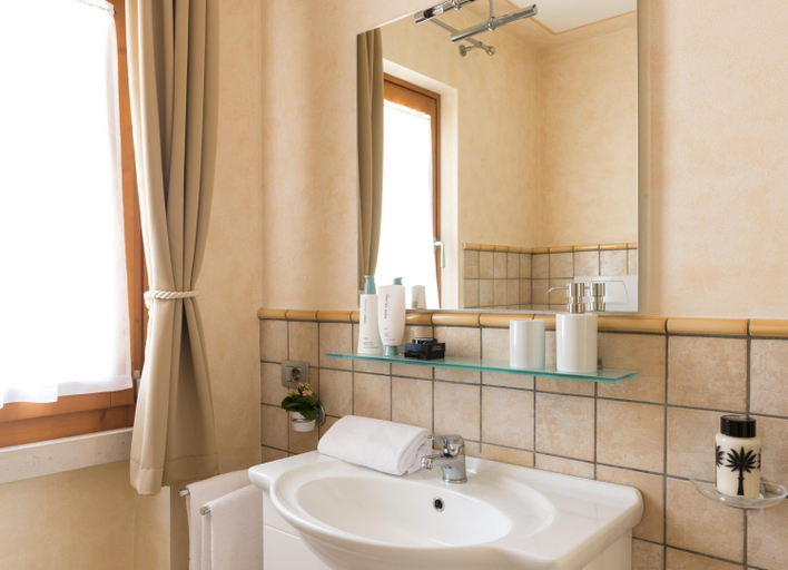 Bathroom, Residence La Berna, Brescia