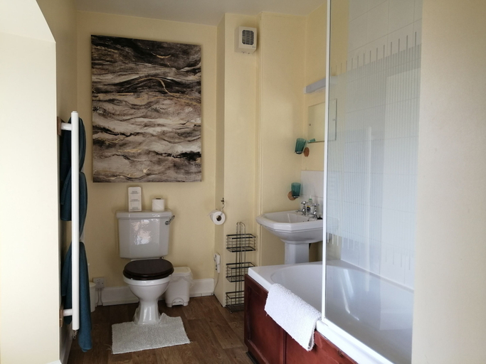 Bathroom 4, Cuil an Daraich Guest House, Perthshire and Kinross