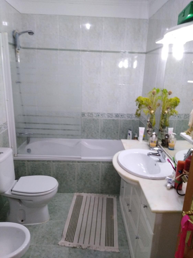 Bathroom 2, Global Guest Albarraque, Sintra
