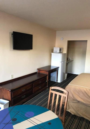Bedroom 2, Scottish Inns and Suites Perry, Houston