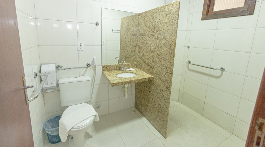 Bathroom 4, Ayla Praia Hotel, Porto Seguro