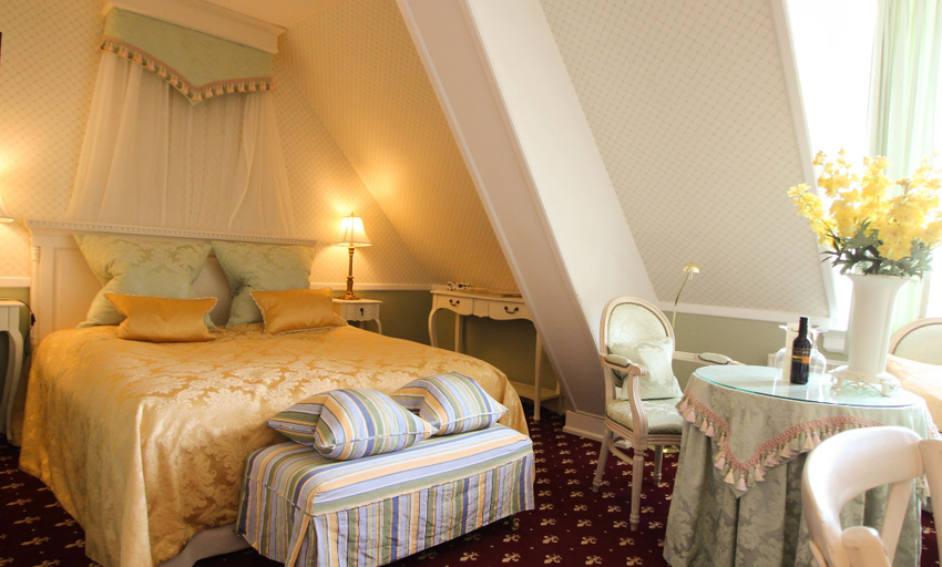 Bedroom 2, Hvedholm Slotshotel, Faaborg-Midtfyn