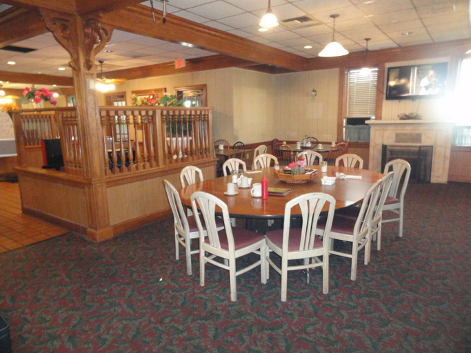 Food & Drinks 5, Grand Rapids Inn, Kent