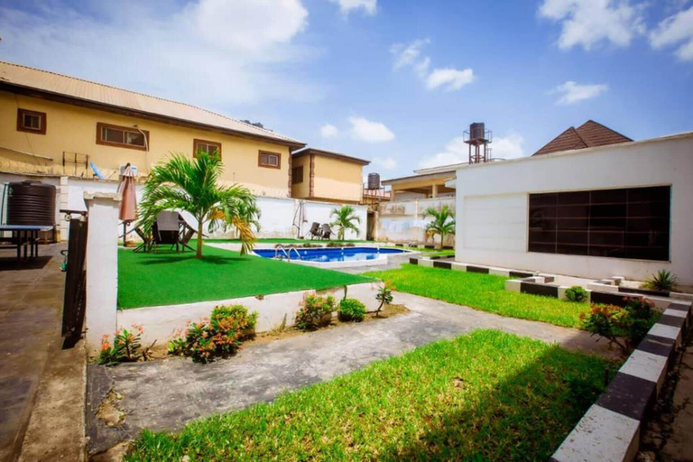 Exterior & Views 2, Stunning 2-bed Apartment in Lagos, Kosofe