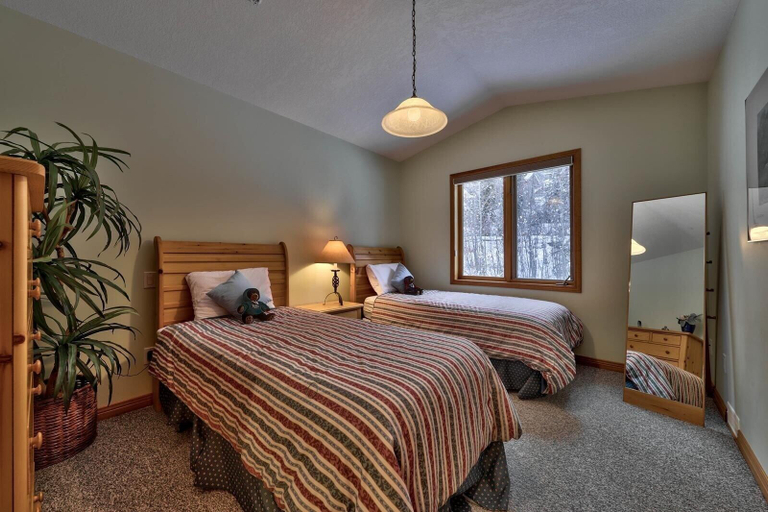 Others 4, Snow Creek Village #20 By Bear Country, Thompson-Nicola