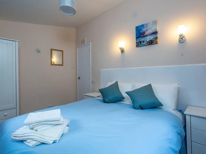 Room 3, Bridgend Chalet on Reelig Estate, Highland