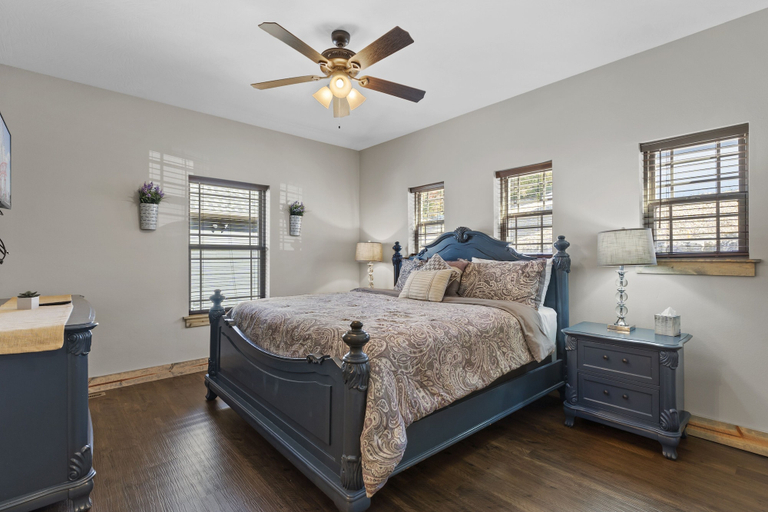 Bedroom 3, Lakefront Haven 9 Bedroom Home by RedAwning, Taney