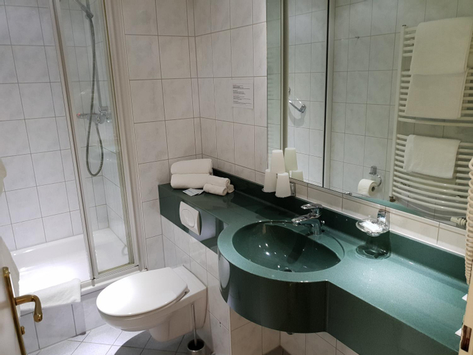 Bathroom 4