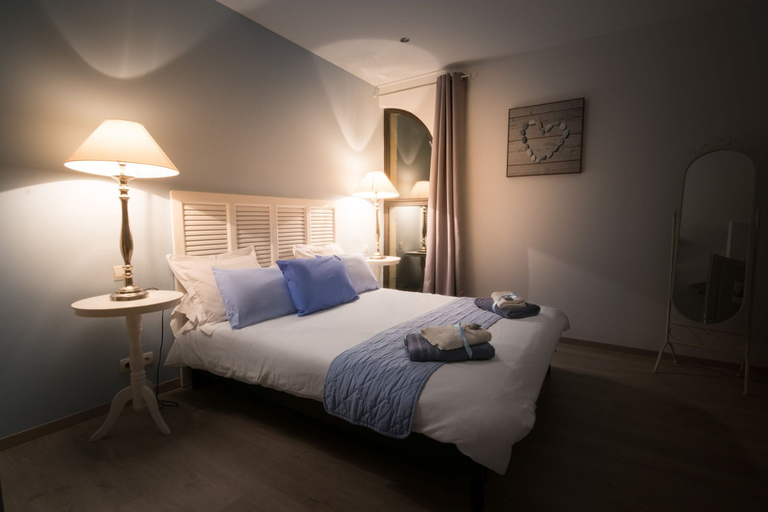 Bedroom 4, Chambres D'hôtes Mas D'eymard, Bouches-du-Rhône