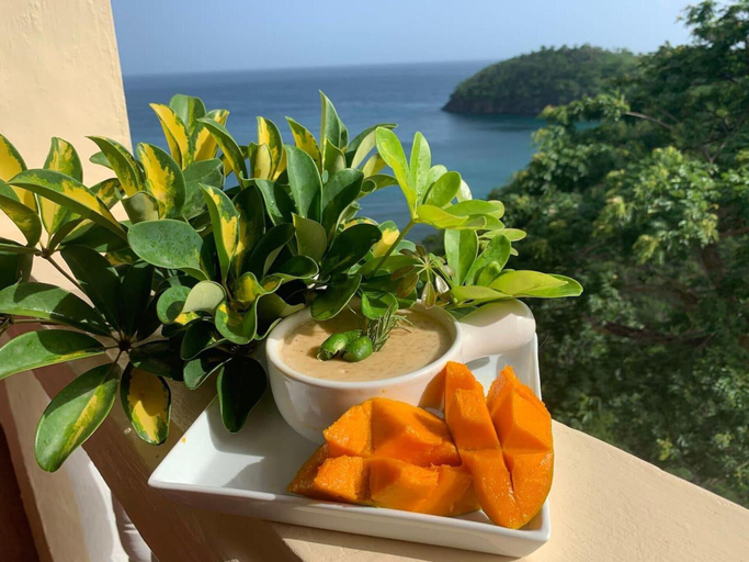 Food & Drinks 5, Story Villa, 2 Bedrooms With Mountain & Ocean View