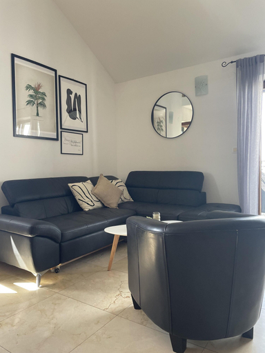 Living area 5, 2 Bed Flat - Sleeps 6 - Pool - Garden - Parking, Milna