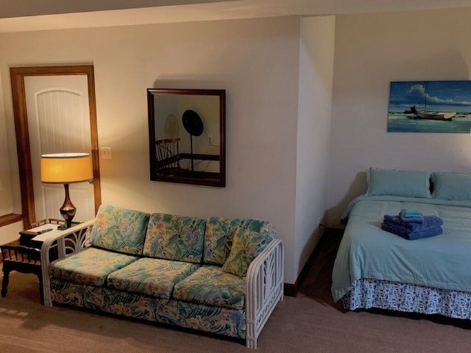 Room 2, Beach Side Hideaway 1 Bedroom Condo by RedAwning, Norfolk