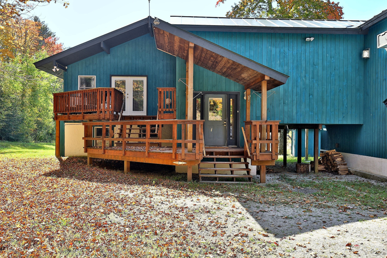 Exterior & Views 2, Winding Way Chalet 3 Bedroom Home, Rutland