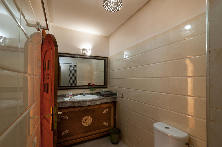 Bathroom 4, Riad de la semaine , Marrakech