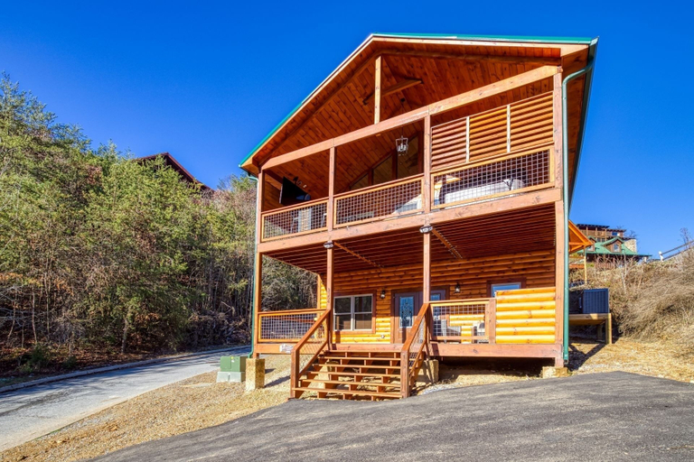 Exterior & Views 2, Ern806 - Splashin' Views 2 Bedroom Cabin by RedAwning, Sevier