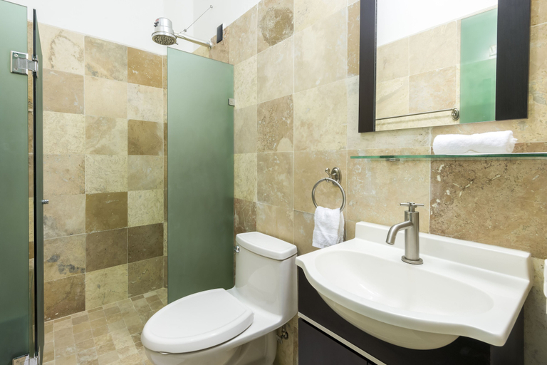 Bathroom 3, PUNTO MITA ECO SURF SUITES, Compostela