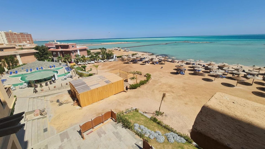 Others 4, Sunny Sea Side View Apartment, Al-Ghurdaqah