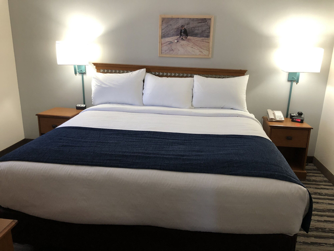 Bedroom 3, Navajoland Inn, Apache