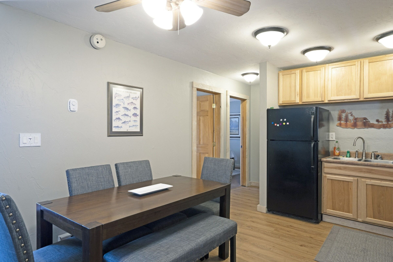 Private kitchen 4, Ridgecrest 202 2 Bedroom Condo by RedAwning, Routt