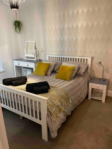 Bedroom 3, Remarkable 1-bed Seaview Beach Apartment Barmouth, Gwynedd