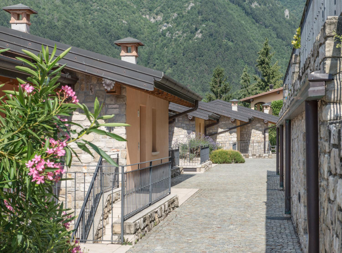 Others 5, Residence La Berna, Brescia