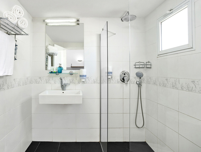 Bathroom 5, Malkiya TravelHotel, Bint Jbayl