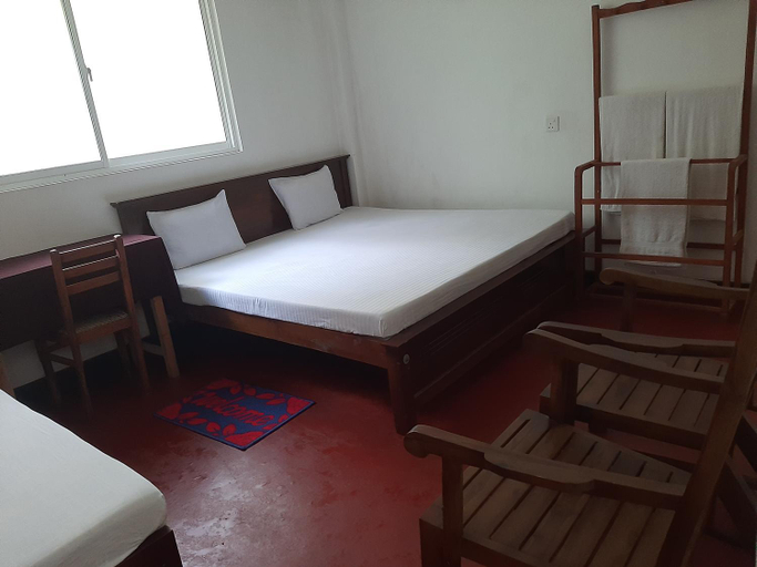 Others 3, Hotel Yelona, Kegalle