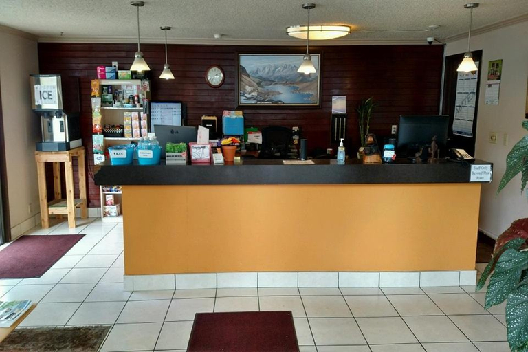 Others 5, Motel Puyallup, Pierce