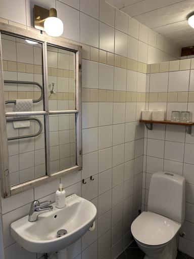 Bathroom 3, Halmstad Gårdshotell, Halmstad