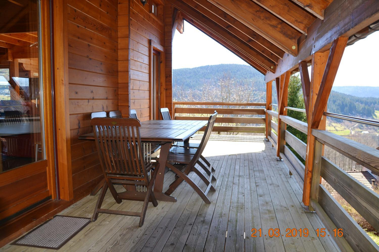 Balcony/terrace 5, Chalet chaleureux a Basse-sur-le-Rupt, vue montagne superbe, Vosges