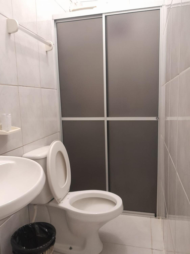 Bathroom 2, Hotel e Pousada Mape Ltda, Guanambi