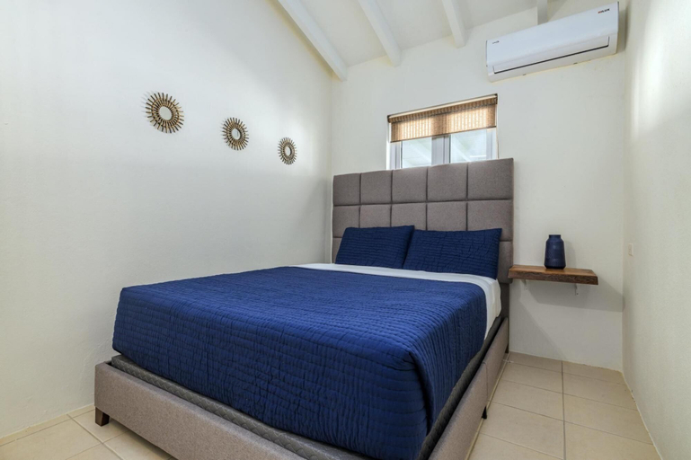 Bedroom 3, NEW 5BR Villa w Pool Patio Great Location