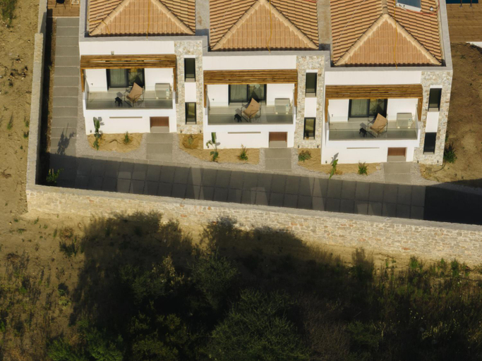Others 3, Ostrea Villas, West Greece