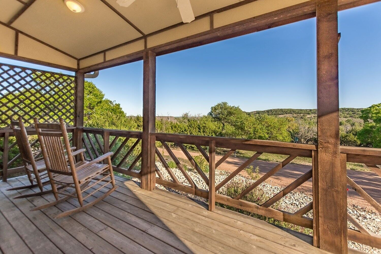 Property grounds 3, Appian Way - Tuscan Studio Bedroom Cottage by Redawning, Gillespie