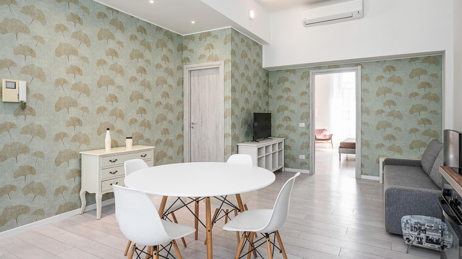 Room 2, Italianway - Montello 10 - C, Milano