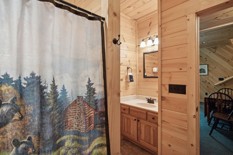 Others 5, Wolf Den 4 Bedroom Cabin by RedAwning, Sevier