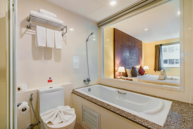 Bathroom 7