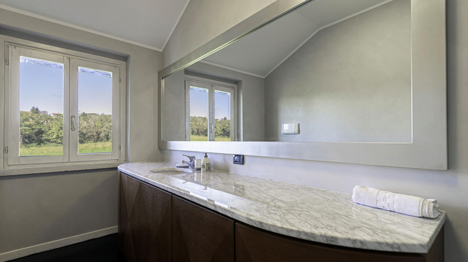 Bathroom 4, Villa Visconta in Naresso Inferiore, Monza and Brianza