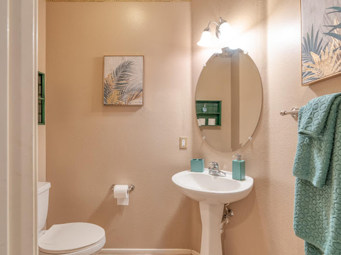 Bathroom 3, Stunning 4-bed House in Indio in Golf Course Commu, Riverside