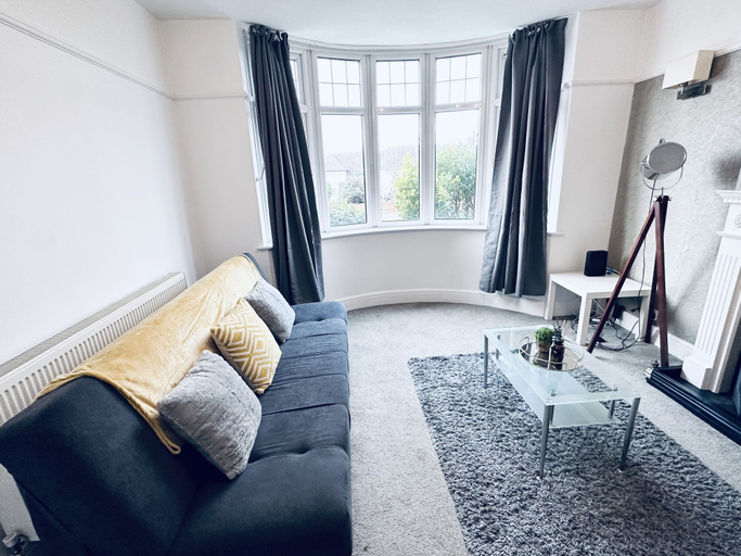Others 5, Inviting 3-bed House in Nottingham Central, Nottingham
