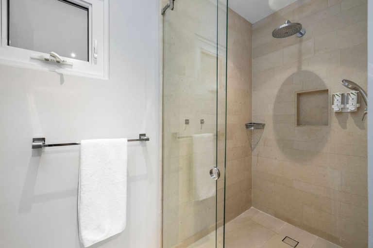 Bathroom 3, Le Vent Eagle Beach 2BR 2 5BA - Amazing Amenities