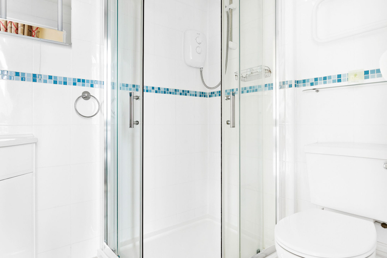 Bathroom 4, Vomero Holiday Apartments, Torbay