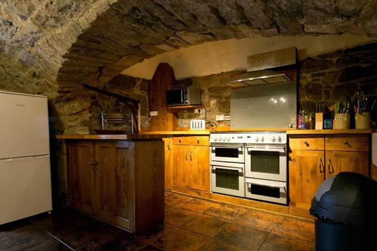 Others 5, The Manor at Plane Castle - Pet Friendly - Parking, Stirling