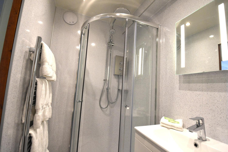Bathroom 2, Balcarres Self Catering, Highland