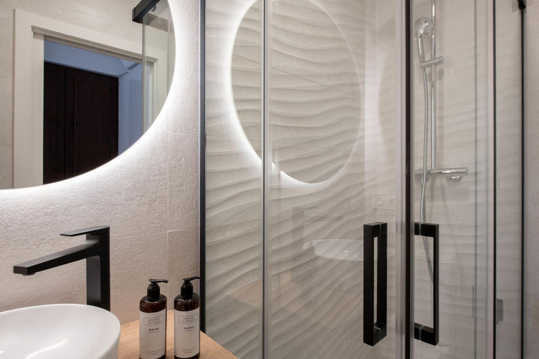 Bathroom 3, Coliseum Boutique Apartments, Córdoba