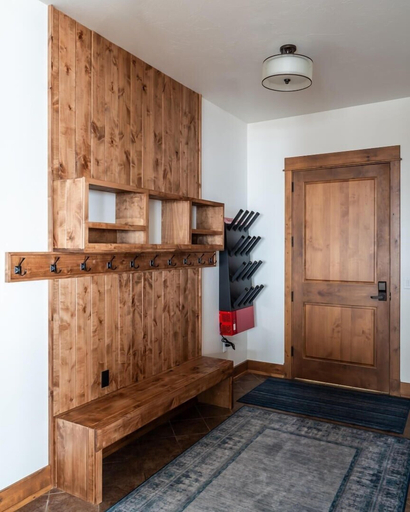Interior 2, Luxury Suite 6a 3 Bedroom Condo by Moonlight Basin Lodging, Madison