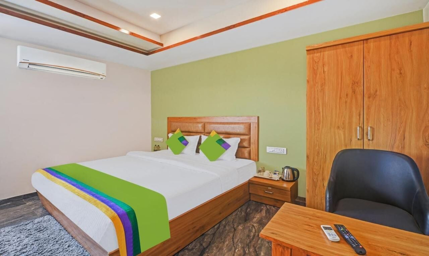 Bedroom 2, Hotel Shree Regency - Ahmedabad, Ahmadabad